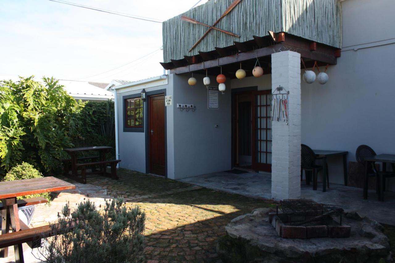 Whalers Guest House Hermanus Exterior foto